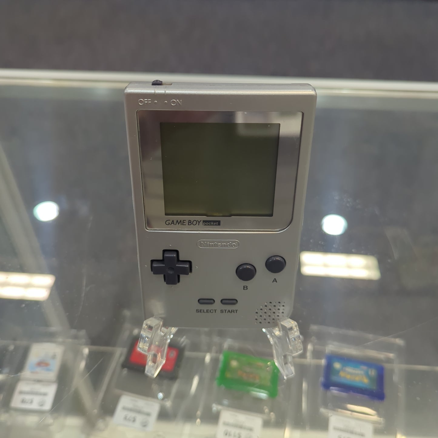 GameBoy Pocket Console - GameBoy