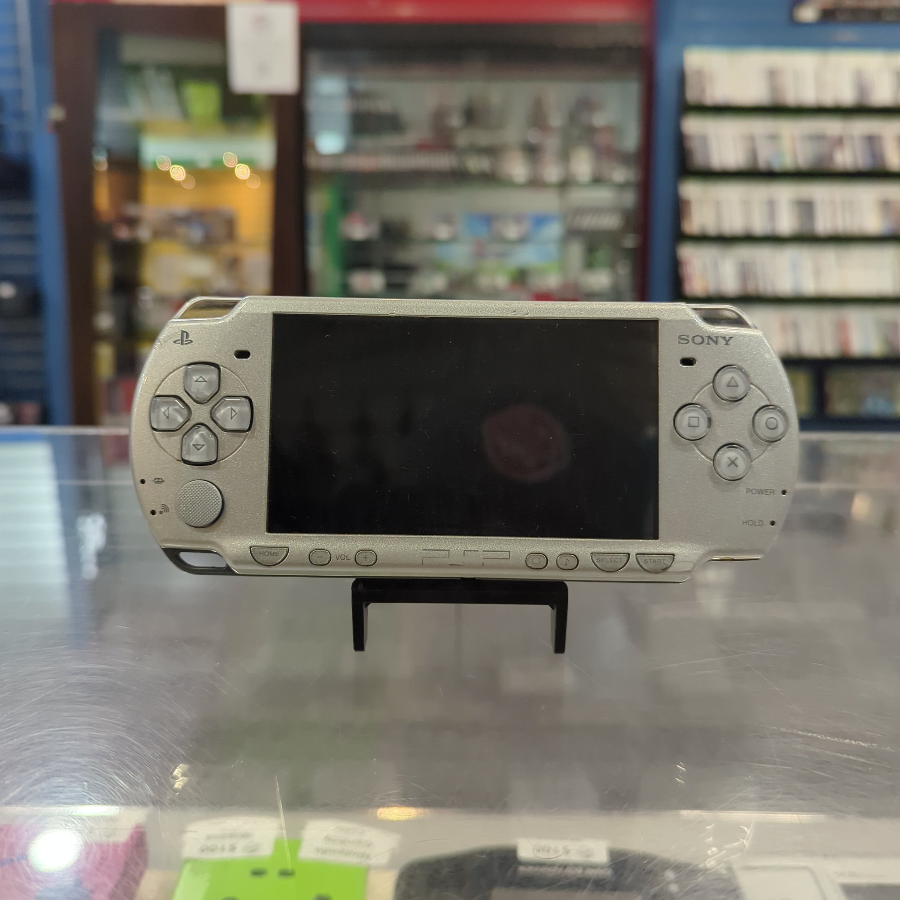 Psp 2000 popular Silver