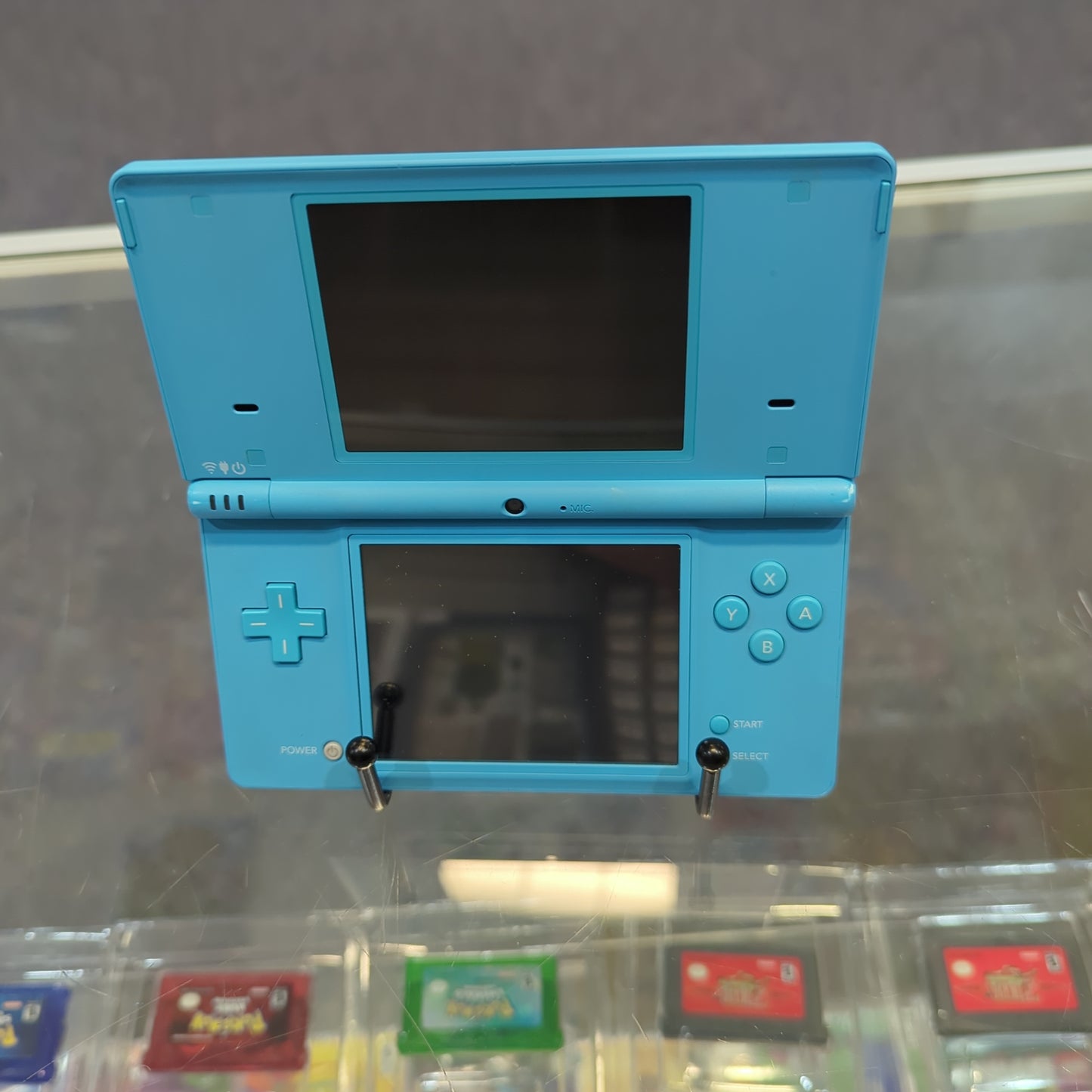 Nintendo DSi Console - Nintendo DS