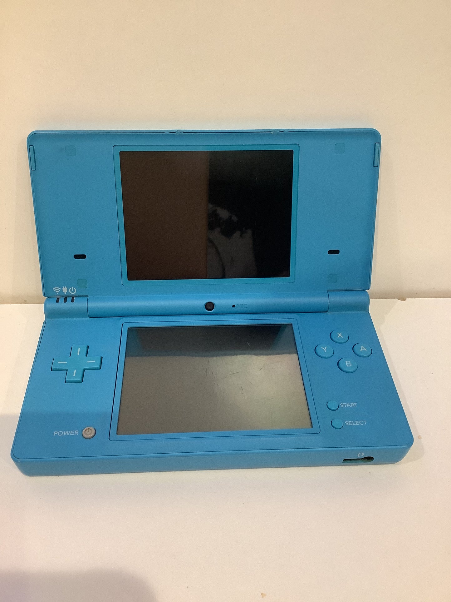Nintendo DSi Console - Nintendo DS