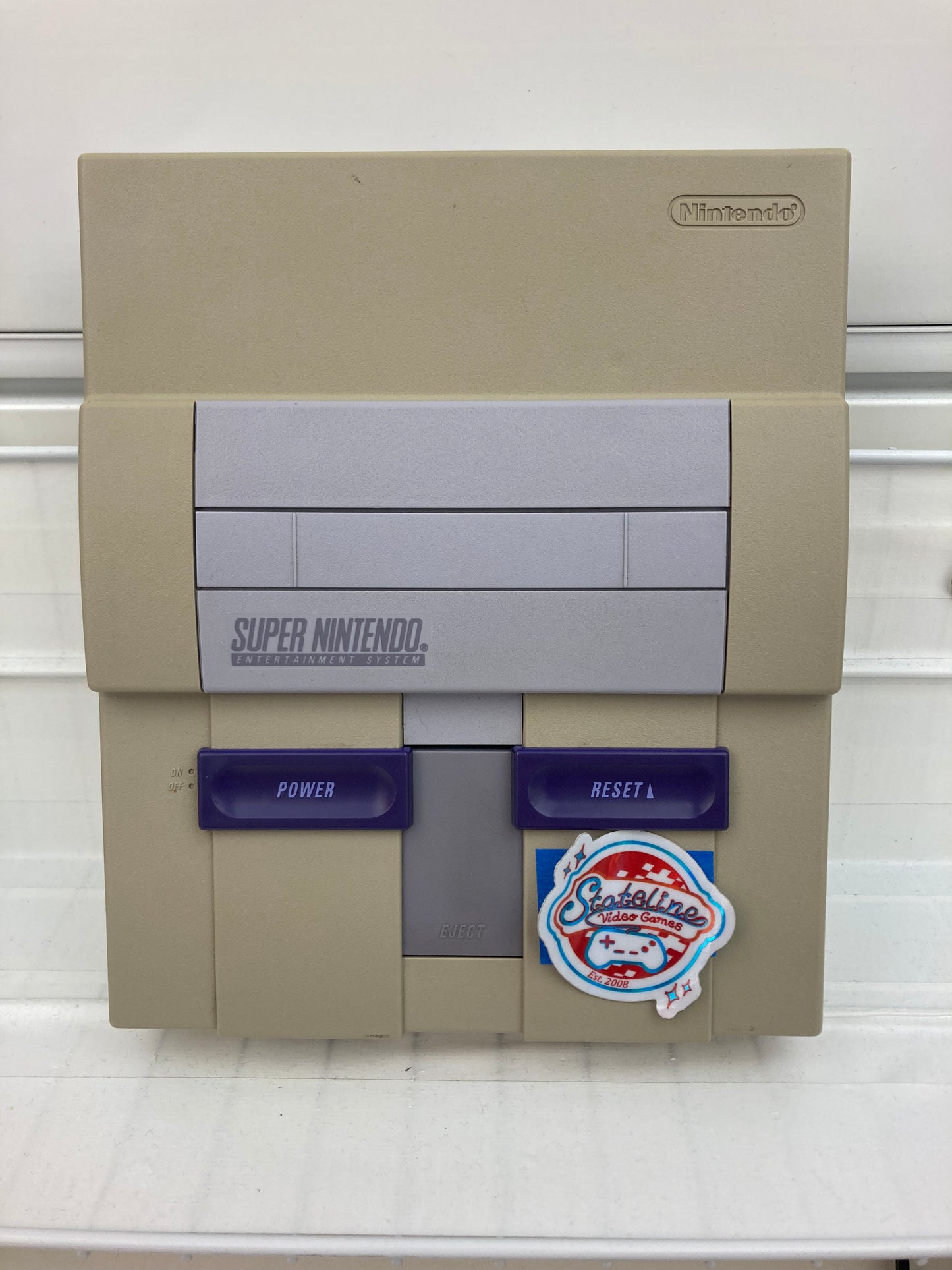 Super Nintendo Console - Super Nintendo